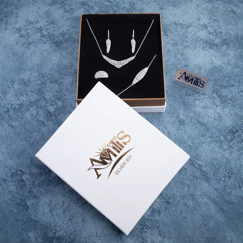 سرویس نقره زنانه مدل طوقی باگت خور AMT-N211