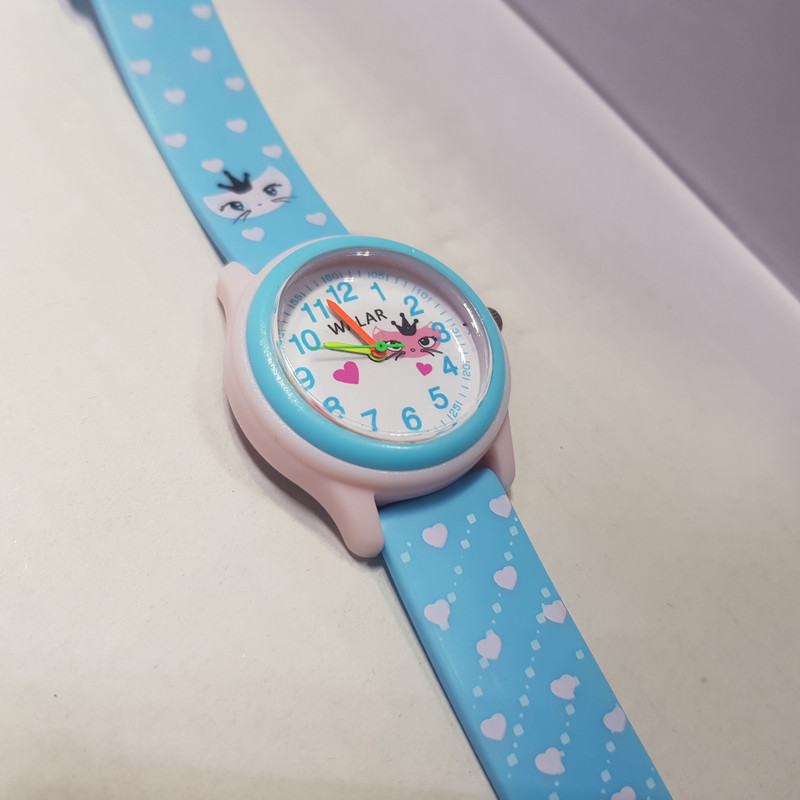 ساعت مچی عقربه ای بچگانه والار مدل ضدآب طرح گربه تاجدار کد 11 ساعت مچی عقربه ای بچگانه والار مدل ضدآب طرح گربه تاجدار کد 11