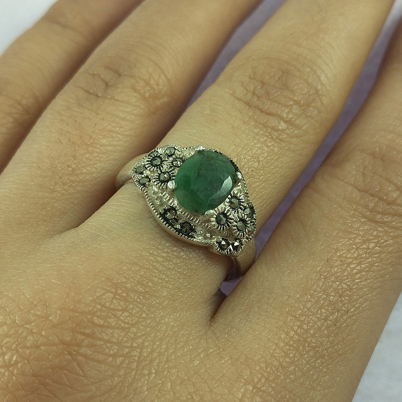 انگشتر نقره زنانه سلین کالا مدل زمرد کد 66 انگشتر نقره زنانه سلین کالا مدل زمرد کد 66