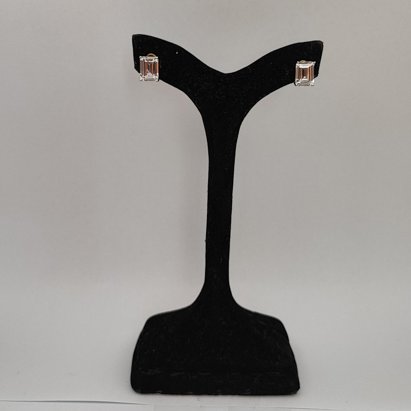 گوشواره نقره میخی زنانه مدل امرالد تک نگین