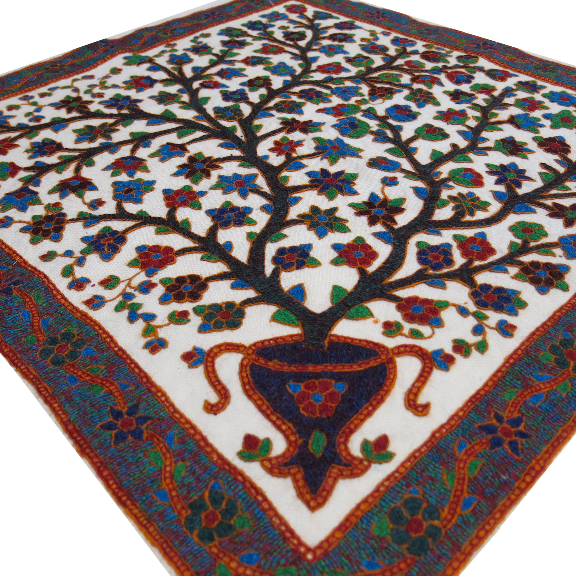 رومیزی سوزن دوزی مدل درختی کد 703
