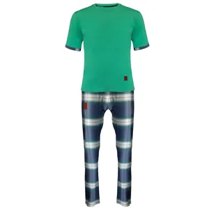 ست تی شرت و شلوار مردانه مدل طه 000920 کد 7853041 رنگ سبز بنتون