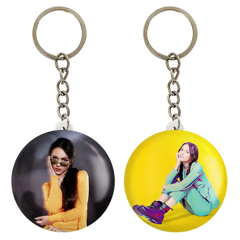 جاکلیدی خندالو مدل اولیویا رودریگو Olivia Rodrigo کد 1926719271 مجموعه 2 عددی