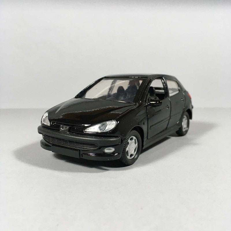 ماشین بازی طاها مدل پژو 206