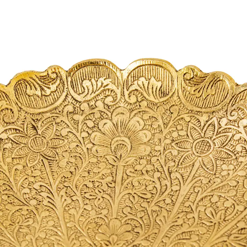 شیرینی خوری برنجی مدل  پایه دار قلم زنی طرح گلدان پرکار کد 1582