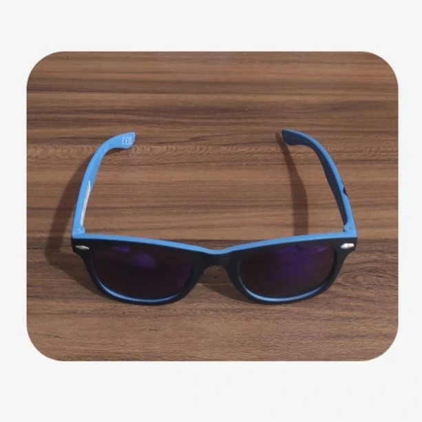 عکس شماره 2 : عینک آفتابی پسرانه مدل کلاسیک 19277214