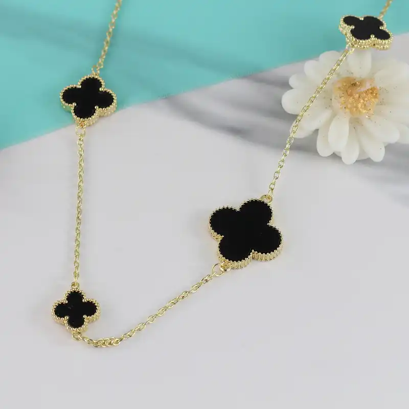 گردنبند زنانه مدل رولباسی کد BB454