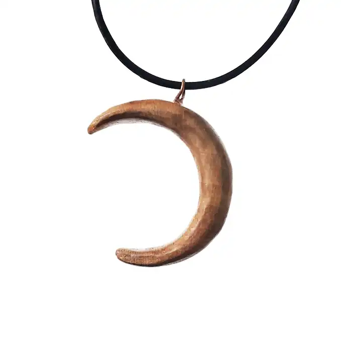 گردنبند مدل چوبی ماه