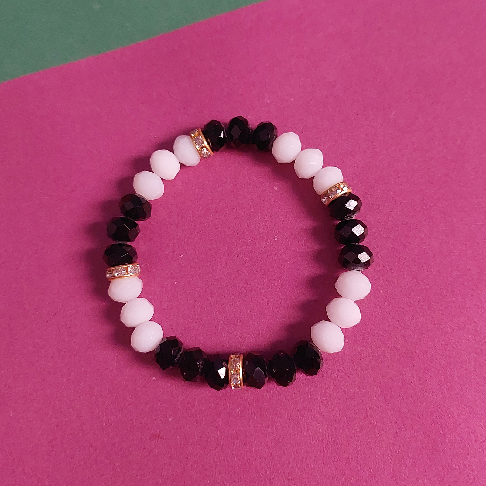 دستبند زنانه مدل کریستالی با رینگ نگین دار کد HC192 دستبند زنانه مدل کریستالی با رینگ نگین دار کد HC192