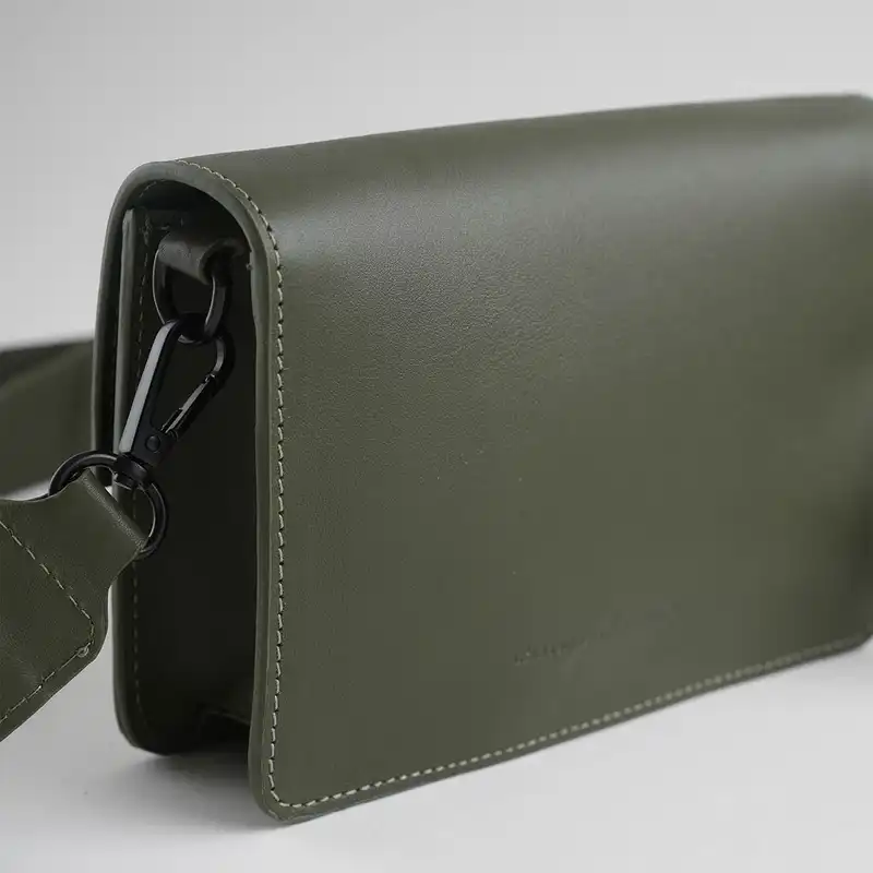 کیف دوشی زنانه چرم آرا مدل charlie