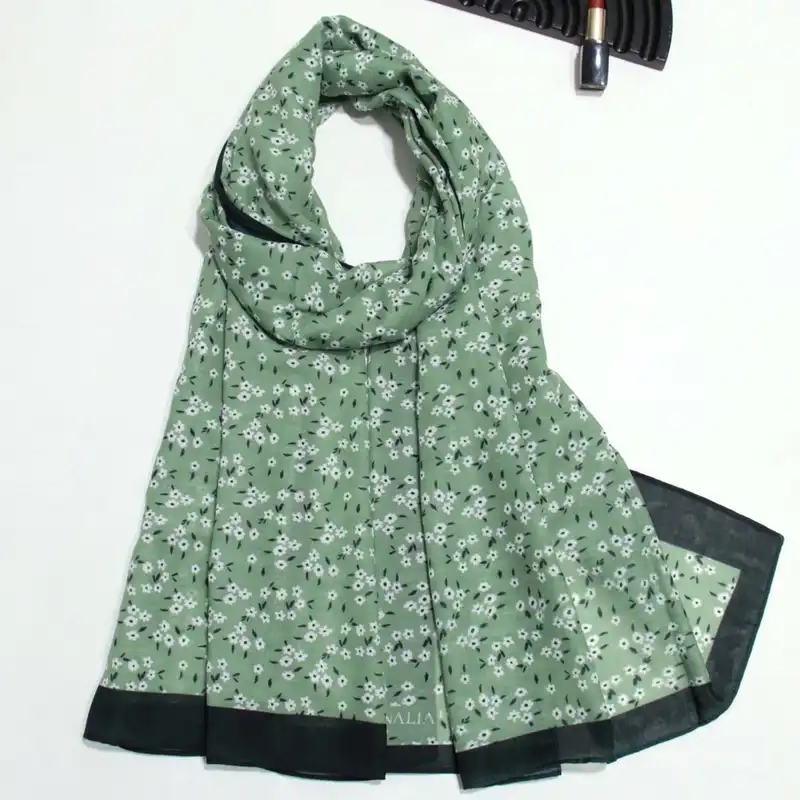 شال زنانه مدل نخی طرح شکوفه کد 7060