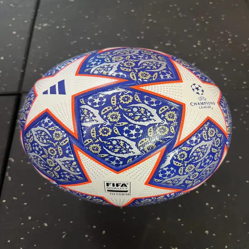 توپ فوتبال مدل league 2023