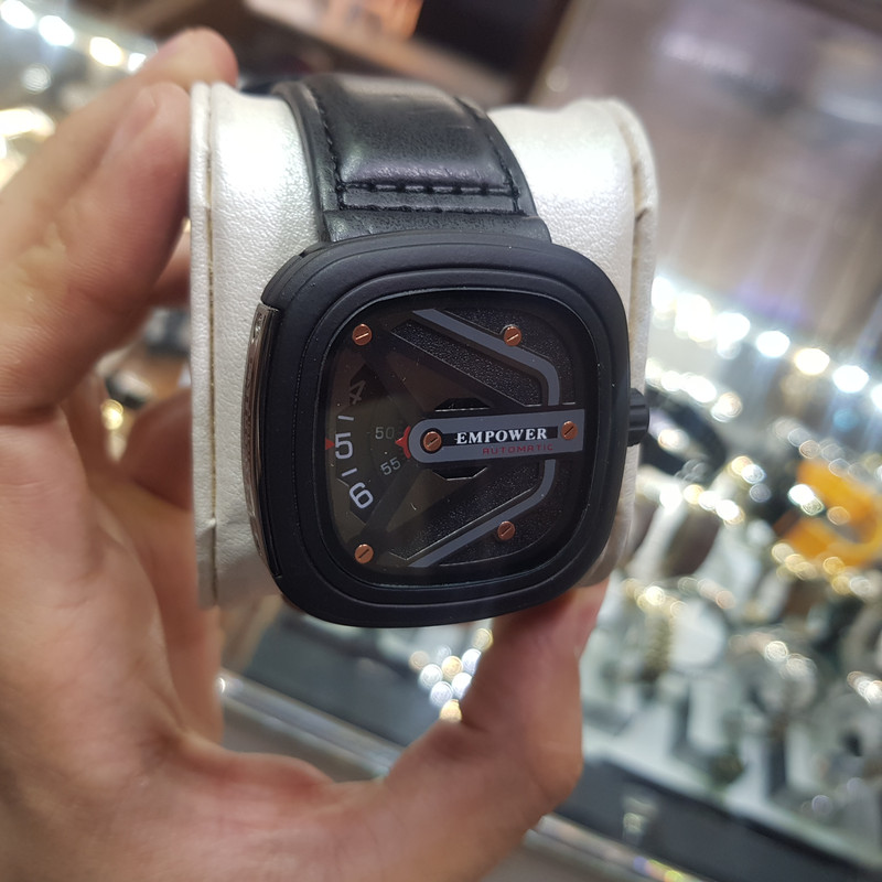 ساعت مچی عقربهای مردانه امپاور مدل سون فرایدی کد 01 ساعت مچی عقربهای مردانه امپاور مدل سون فرایدی کد 01