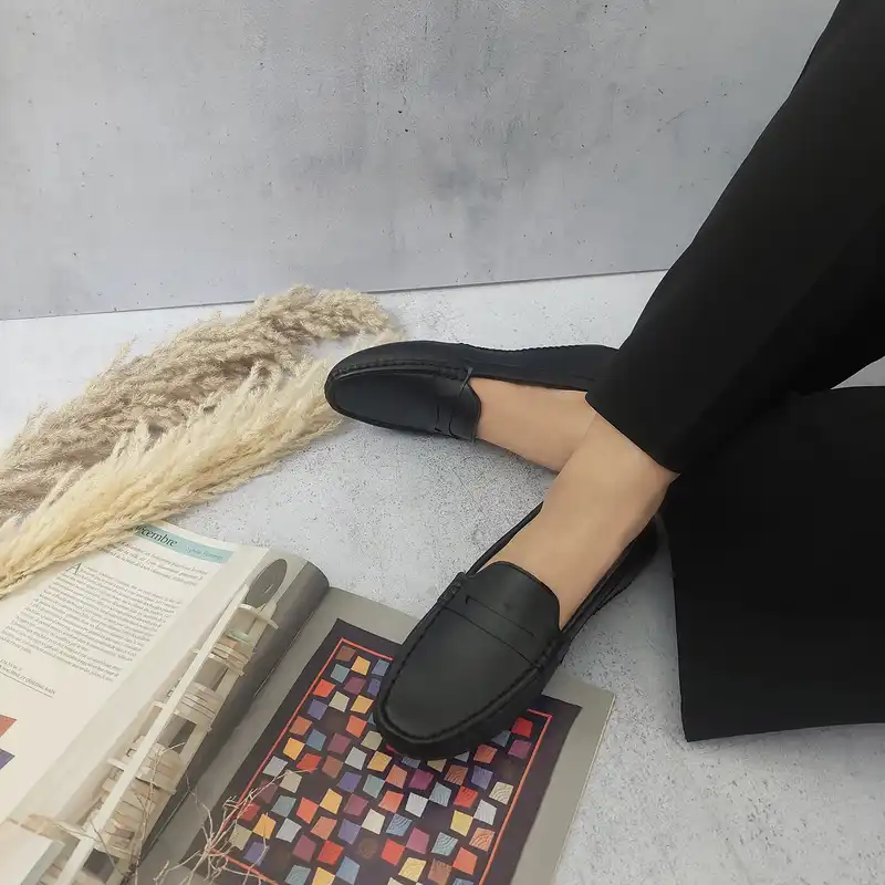 کفش کالج زنانه مدل ویدا کد VID-BL