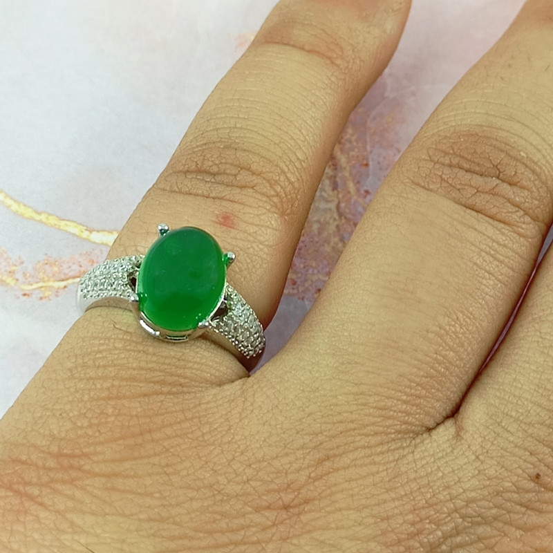 انگشتر نقره زنانه سلین کالا مدل عقیق یشم کد 122