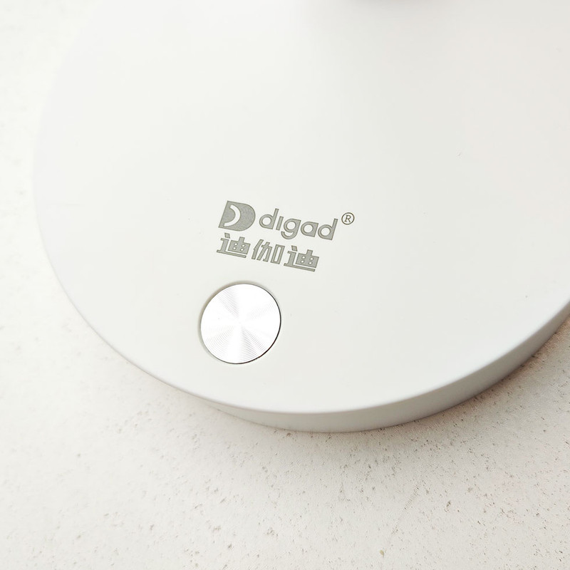 چراغ مطالعه شارژی مدل مولتی 3 حالته کد 1965