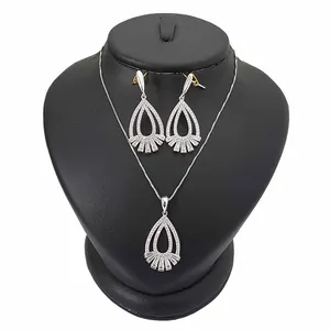 نیم ست نقره زنانه ترمه 1 طرح اشک کد AR05