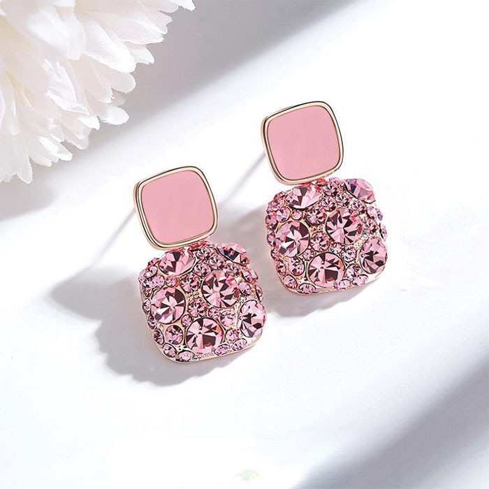 گوشواره میخی  زنانه مدل نگین دار کد s132