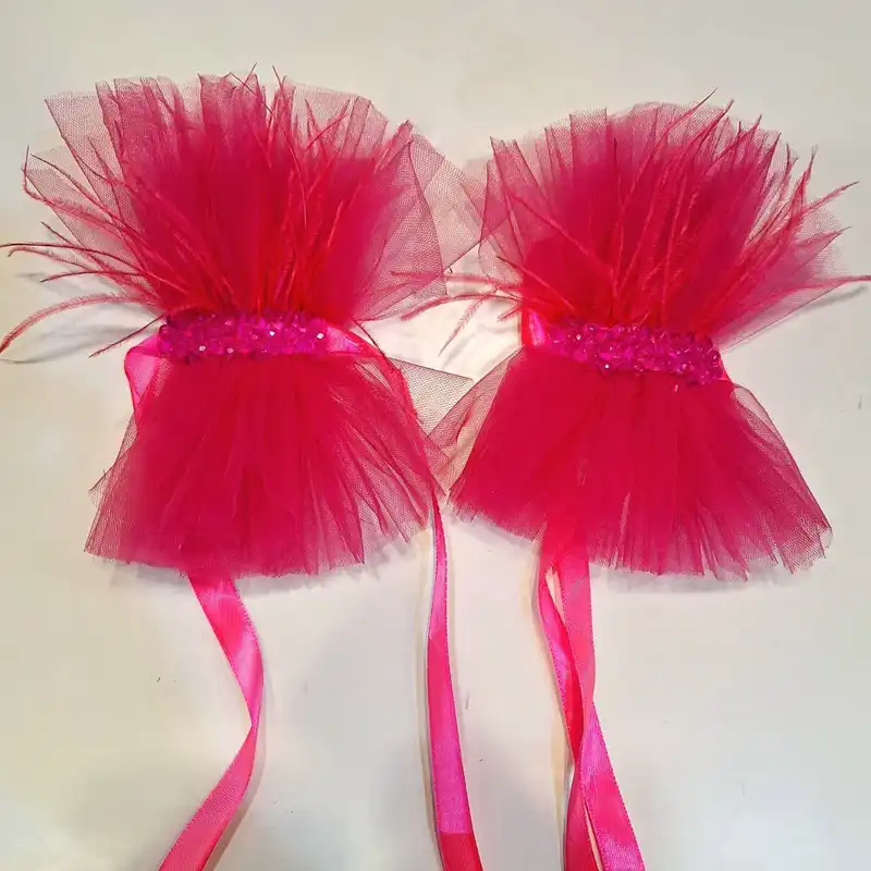 ست پیراهن و مچ بند دخترانه مدل مجلسی به همراه گیره مو