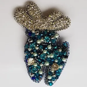 گل سینه زنانه طرح گوزن کد GOL093