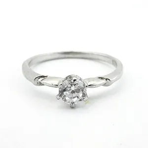 انگشتر نقره زنانه مدل تک داش