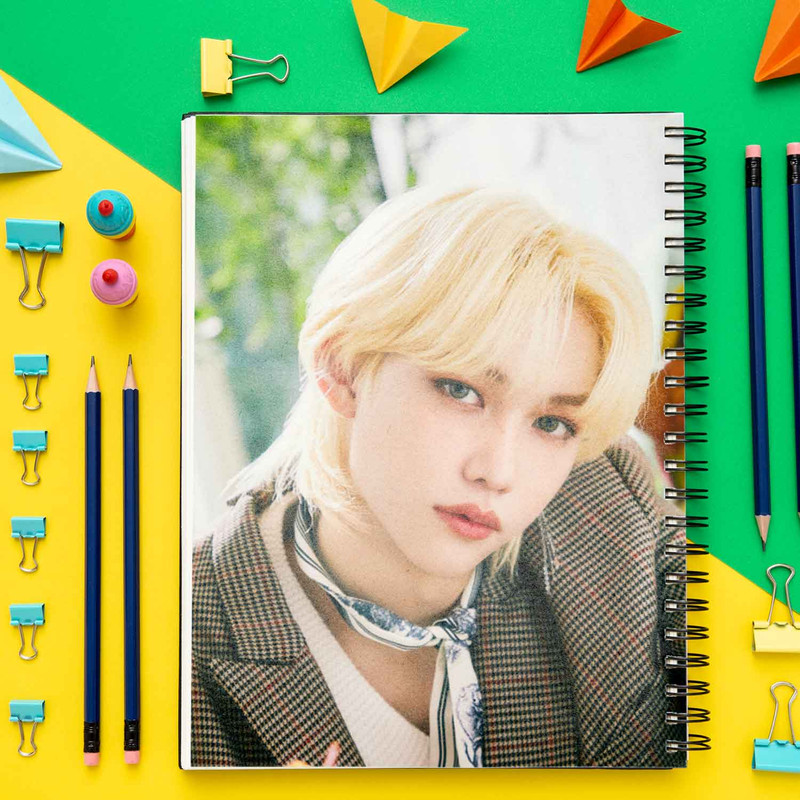 دفتر یادداشت باژیکان مدل استری کیدز کد 20111178 به همراه فتوکارت مجموعه 8 عددی