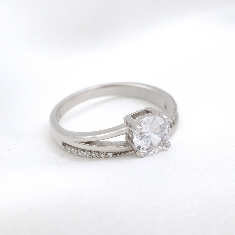 انگشتر نقره زنانه مدل نگین برلین(8)SLR-33