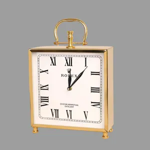 ساعت رومیزی مدل مربع کد 2525