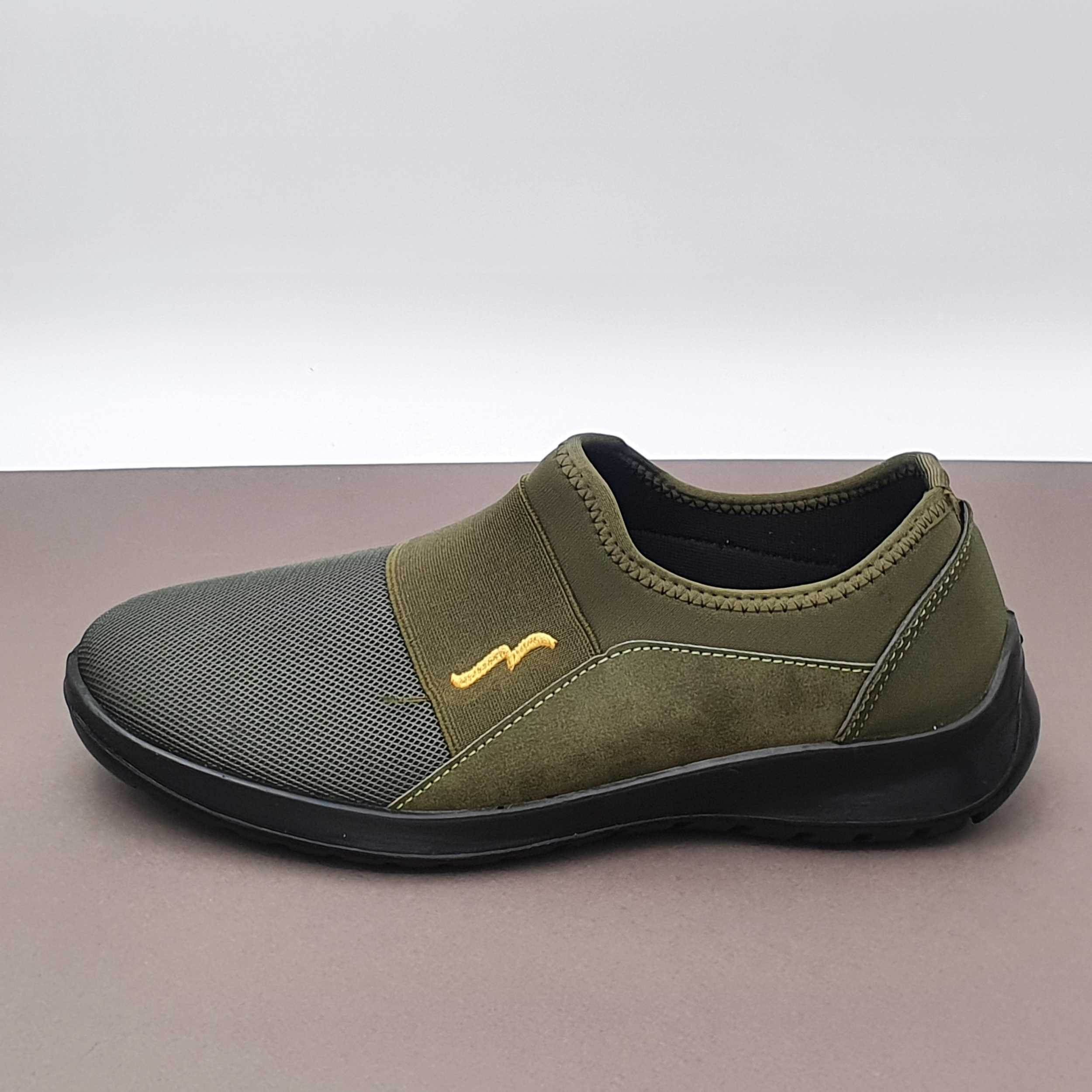 کفش راحتی مردانه شهپر مدل مونیکا 104 کد SH1050