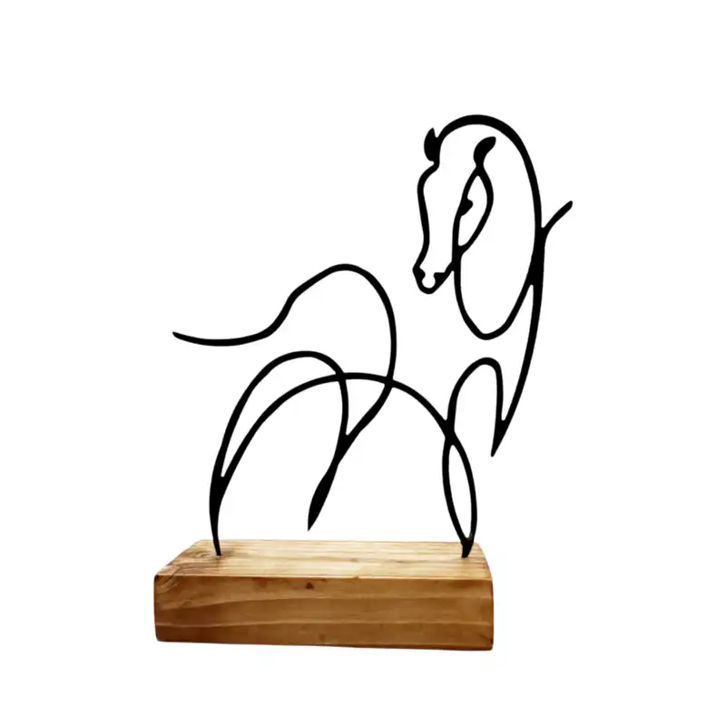 مجسمه نیتا متال طرح اسب
