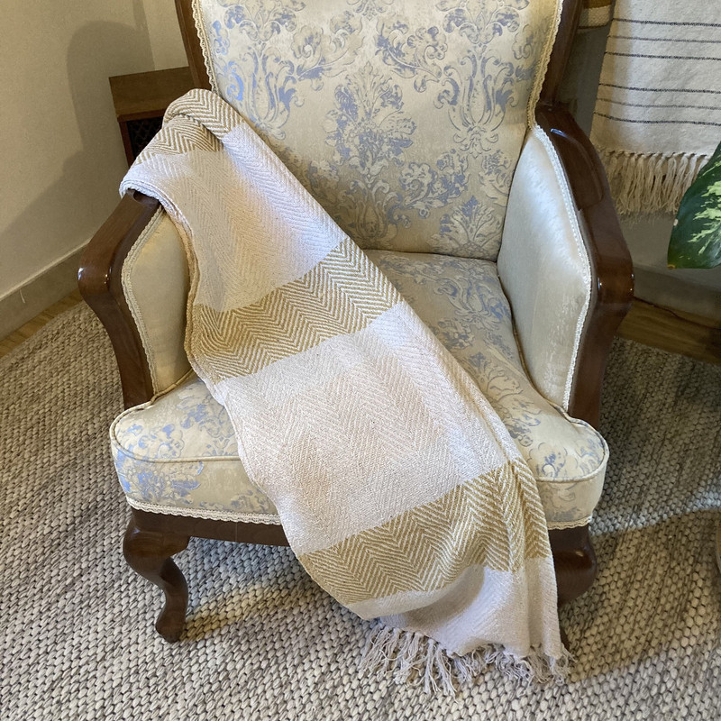 شال مبل مدل لارا سایز 120×135 سانتی متر شال مبل مدل لارا سایز 120×135 سانتی متر