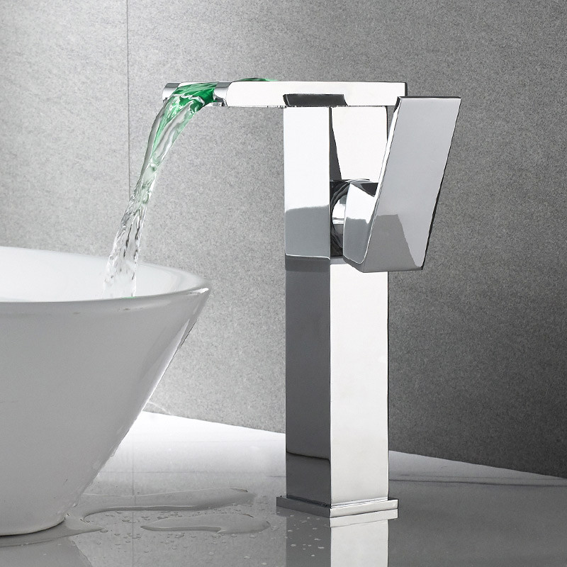 شیر روشویی مدل لوکس LED-03