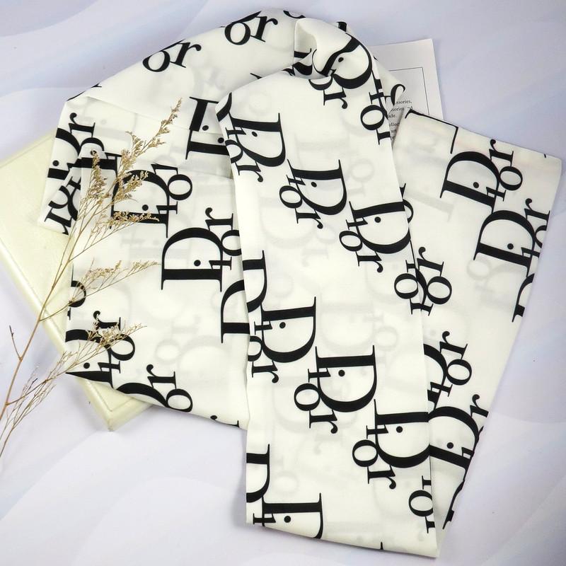 دستمال سر و گردن زنانه مدل G_Lnd_743