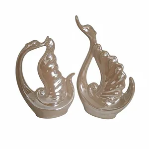 مجسمه دکوری مدل قوهای عاشق مجموعه دو عددی کد 01