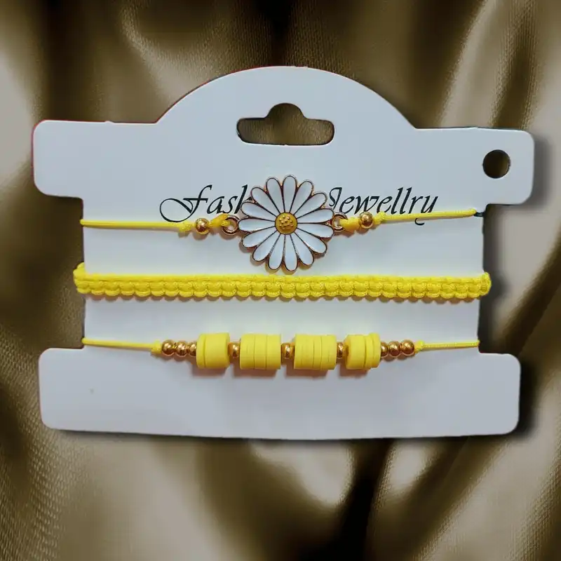 دستبند زنانه مدل بافت بابونه کد 06 بسته 3 عددی