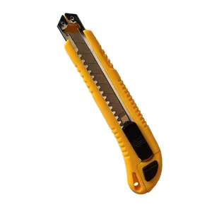 کاتر کارناوال مدل A-8559 به همراه 5 عدد تیغ یدک