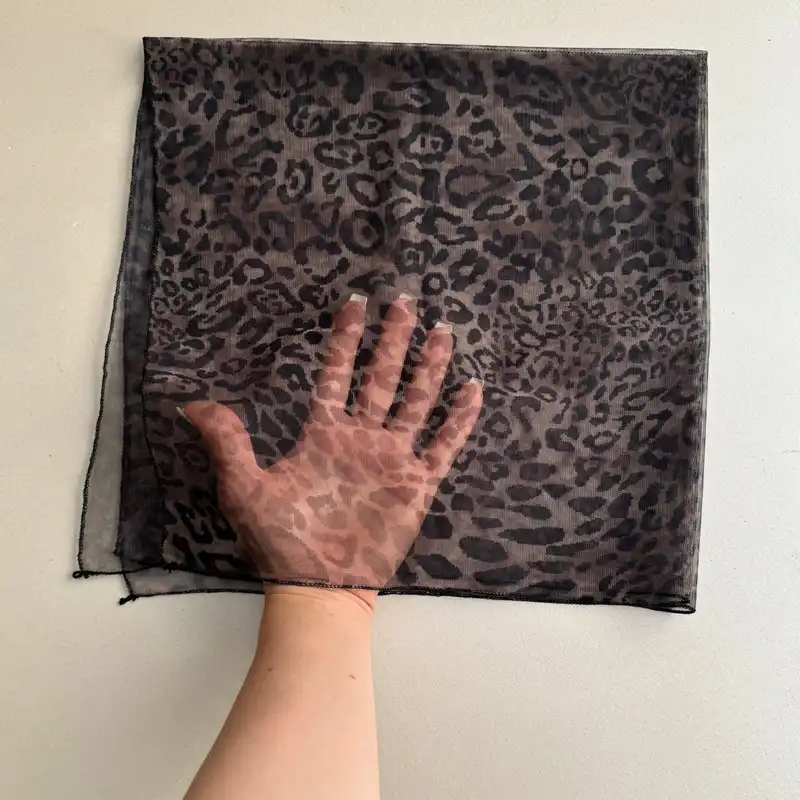 روسری زنانه مدل مینی توری پلنگی کد 1