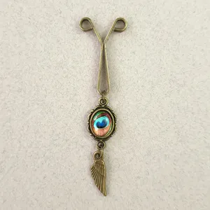 سنجاق روسری زنانه مدل پرطاووس كد SF121-BS