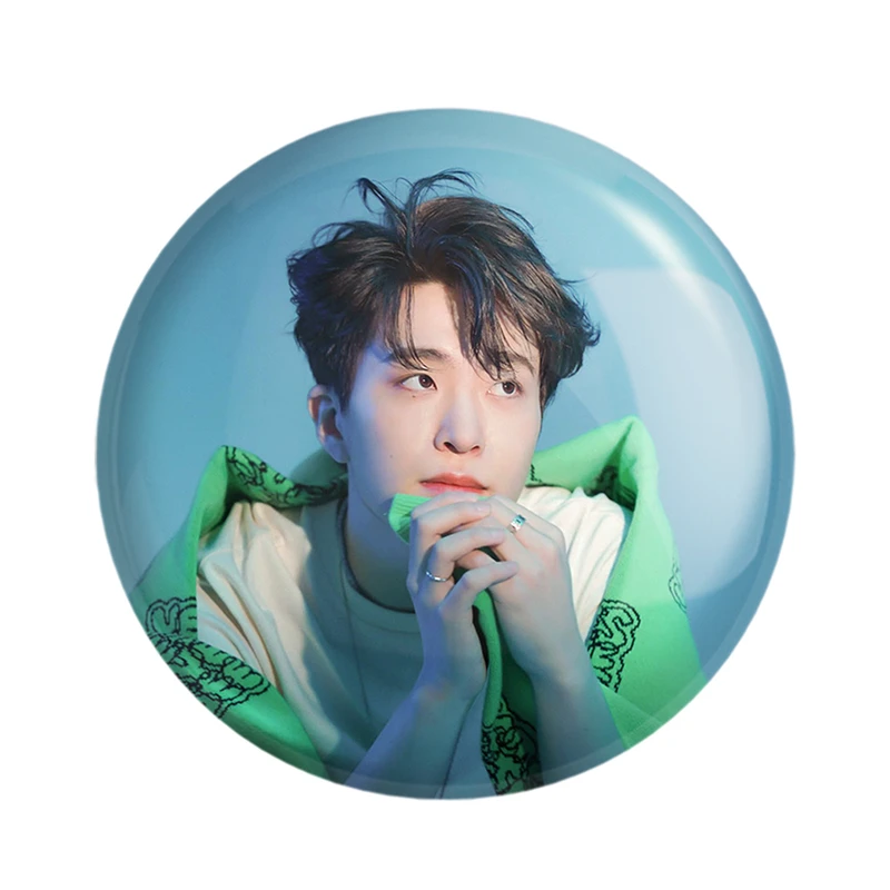 مگنت خندالو مدل یونگجه گروه گات سون GOT7  کد 20993