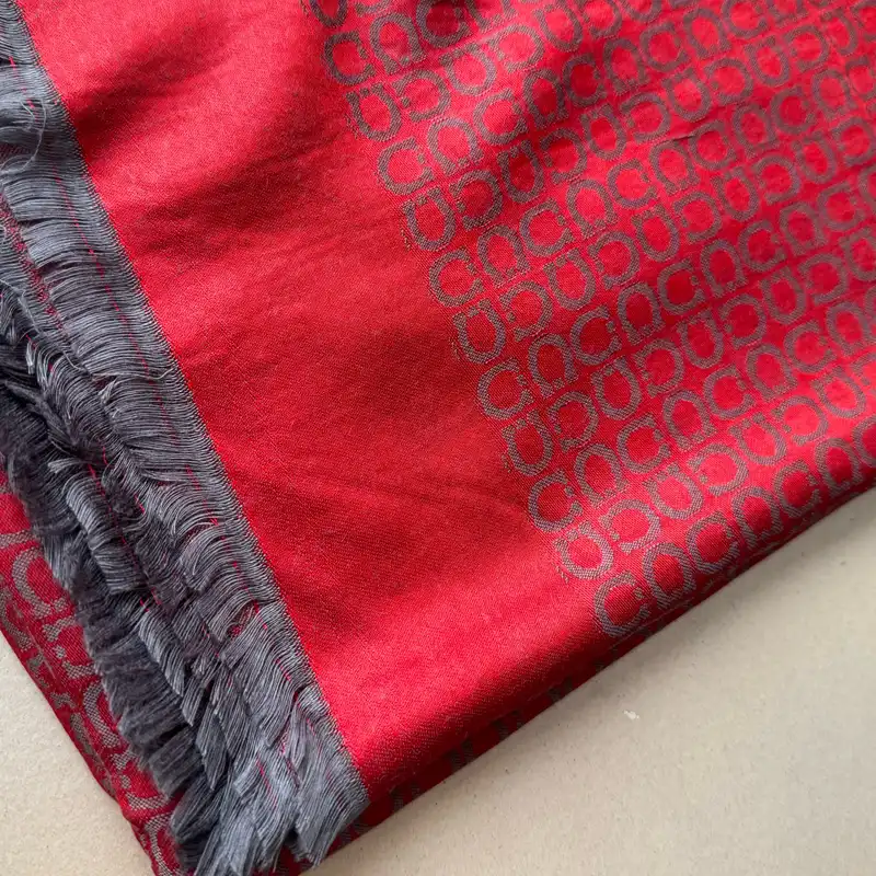 روسری زنانه مدل نخی ژاکارد