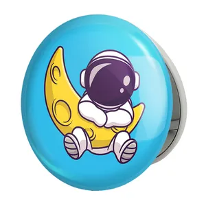 آینه جیبی خندالو طرح فضانورد مدل تاشو کد 25086 