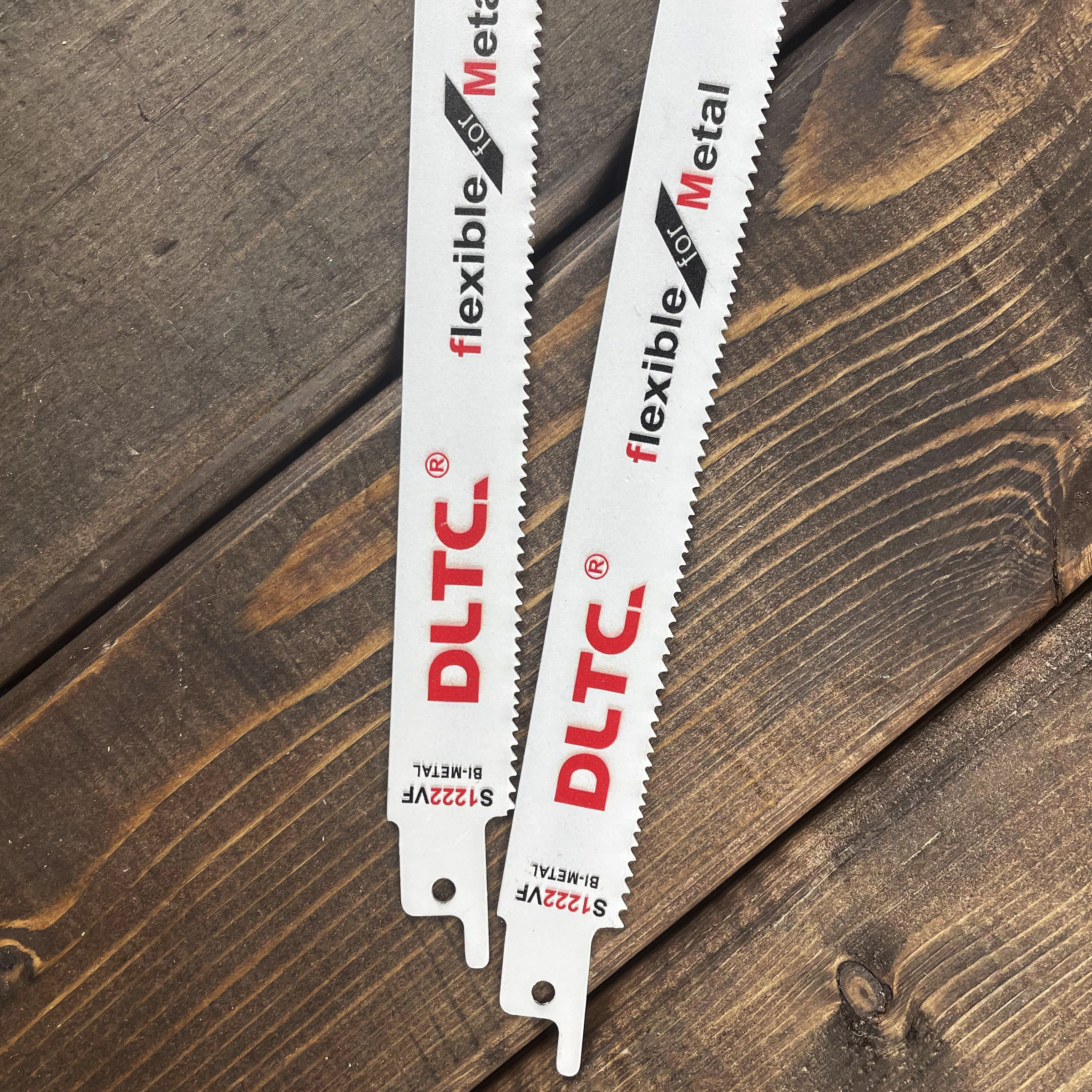 تیغ اره افقی بر صنعتی دی ال تی سی مدل s1222 مجموعه دو عددی