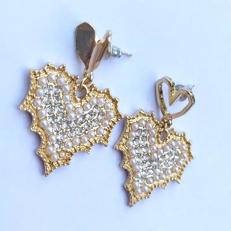 گوشواره زنانه مدل قلبی فول نگین