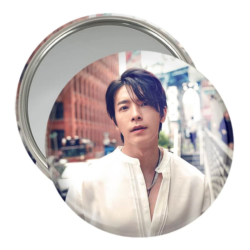 آینه جیبی خندالو مدل دونگهه گروه سوپر جونیور Super Junior  کد 12187