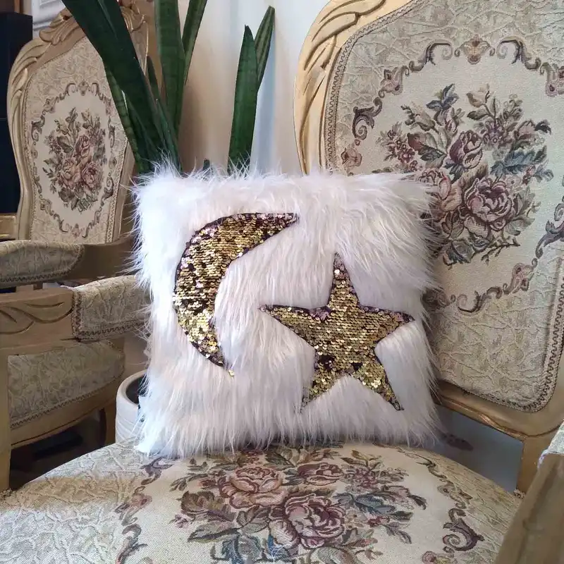 کوسن کالامیر مدل خز خرگوشی طرح ماه و ستاره