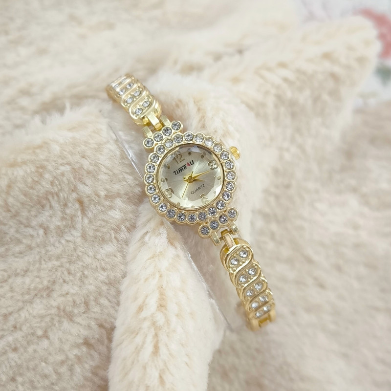 ساعت مچی عقربه ای زنانه تایم فور یو مدل بند نگین دار شکوفه