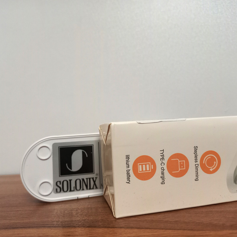 چراغ مطالعه سولونیکس مدل تاشو سه حالته