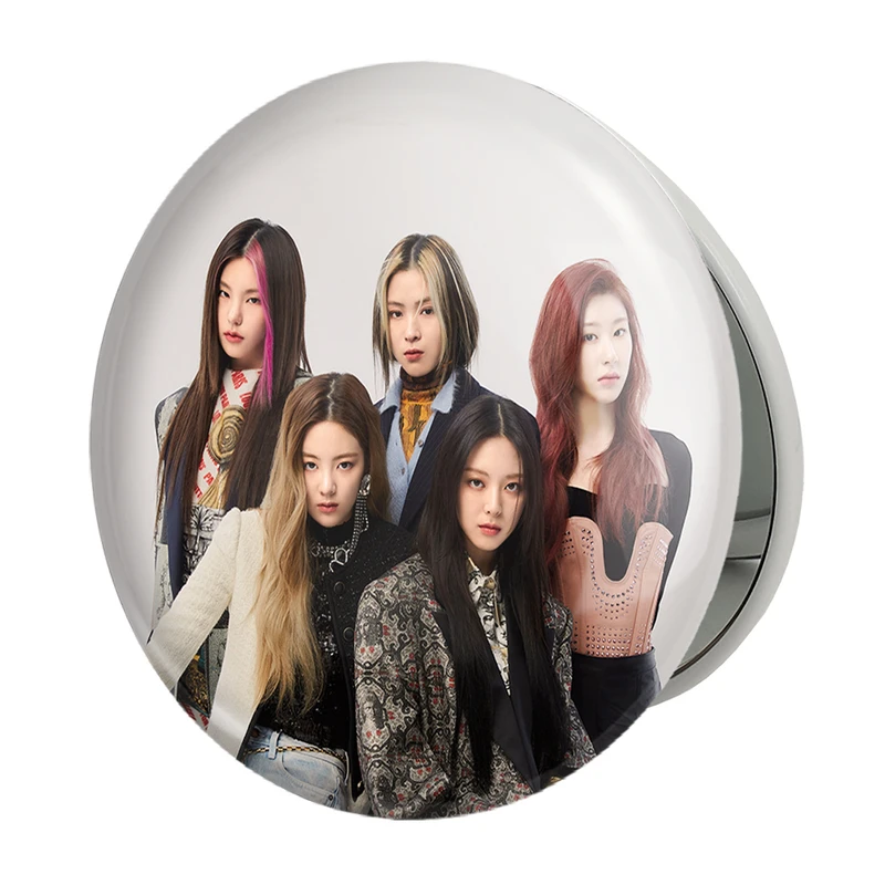 آینه جیبی خندالو طرح گروه ایتزی ITZY مدل تاشو کد 12460 