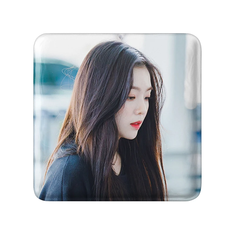 مگنت خندالو طرح آیرین گروه رد ولوت Red Velvet  مدل مربعی کد 19665