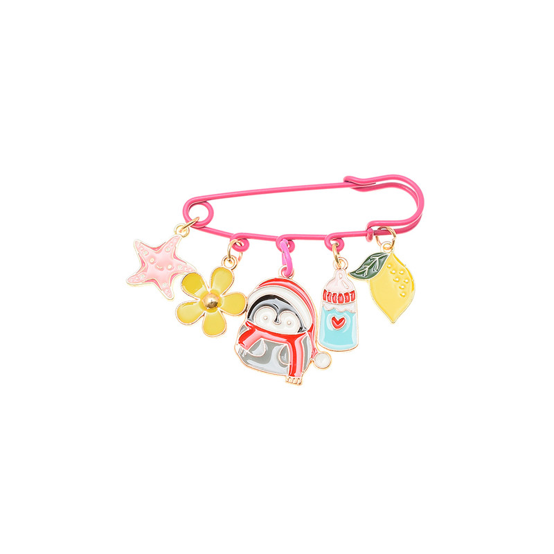 سنجاق سینه دخترانه دلنار گالری مدل پنگوئن و شیشه شیر